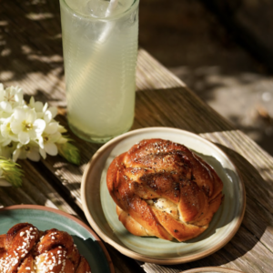 Roulé à la cardamome